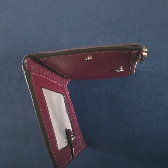 Kate SPADE bifold Wallet - Picture 13 of 13
